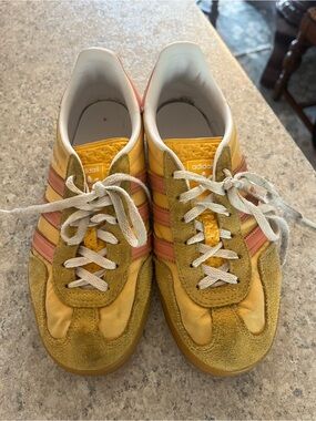 Adidas Gazelles size 6